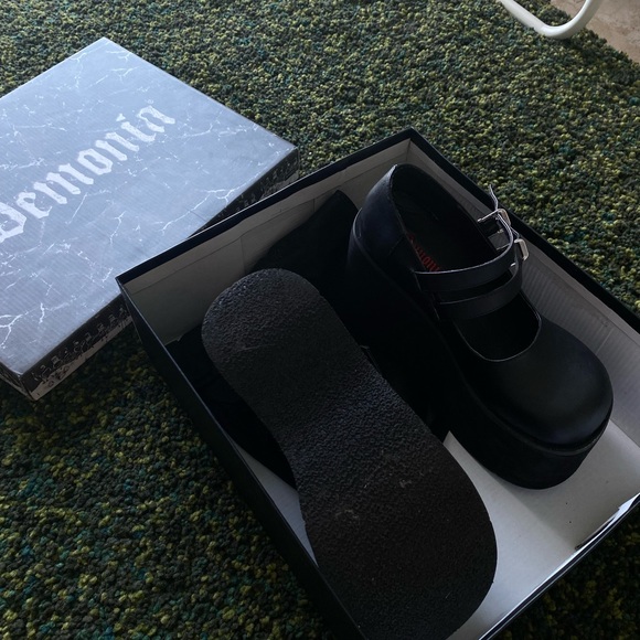 Demonia platforms - Picture 3 of 4